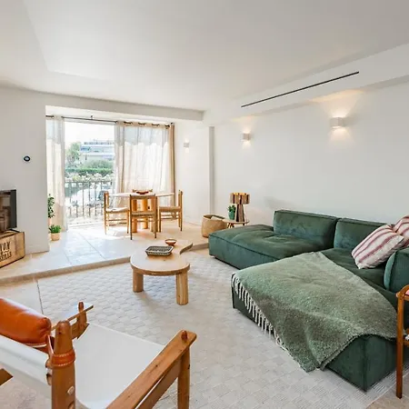 Sienna, 3 En アパート